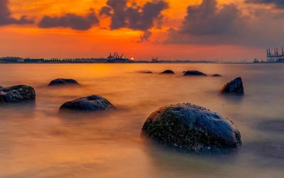 If the Earth could speak: A boulder